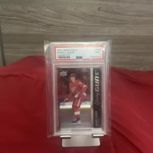 2021-22 Upper Deck Young Guns #469 Moritz Seider RC Red Wings Clear Cut Psa 9 front